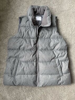 Old Navy Puffer Vest
